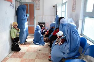 Women wait to get their children vaccinated in a hospital in Guzzarah district of Herat province. © UNICEF/Afghanistan/2013/Farzana Wahidi